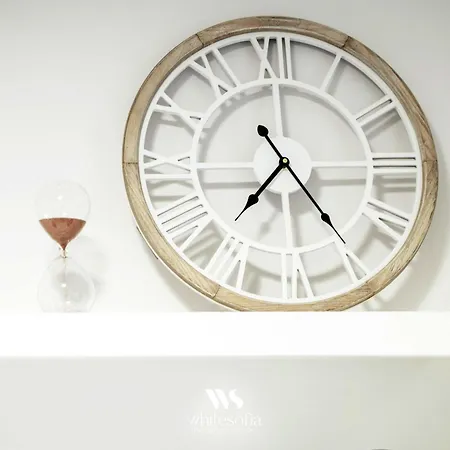 White Sofia - Uno Sguardo Sul Mare