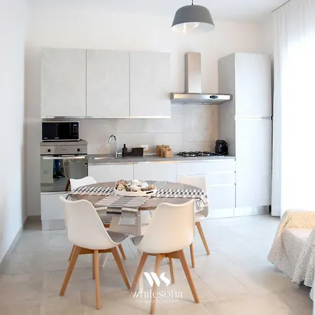 White Sofia - Uno Sguardo Sul Mare 度假居 *