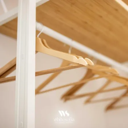 White Sofia - Uno Sguardo Sul Mare * Bari