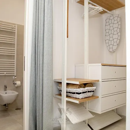 White Sofia - Uno Sguardo Sul Mare *