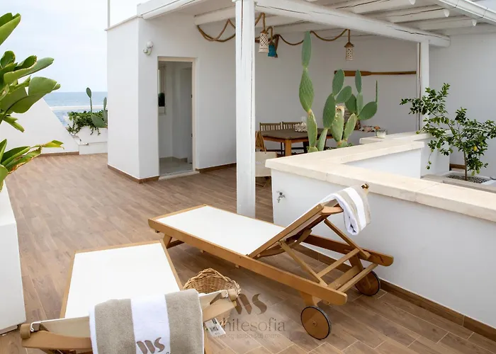 White Sofia - Uno Sguardo Sul Mare *